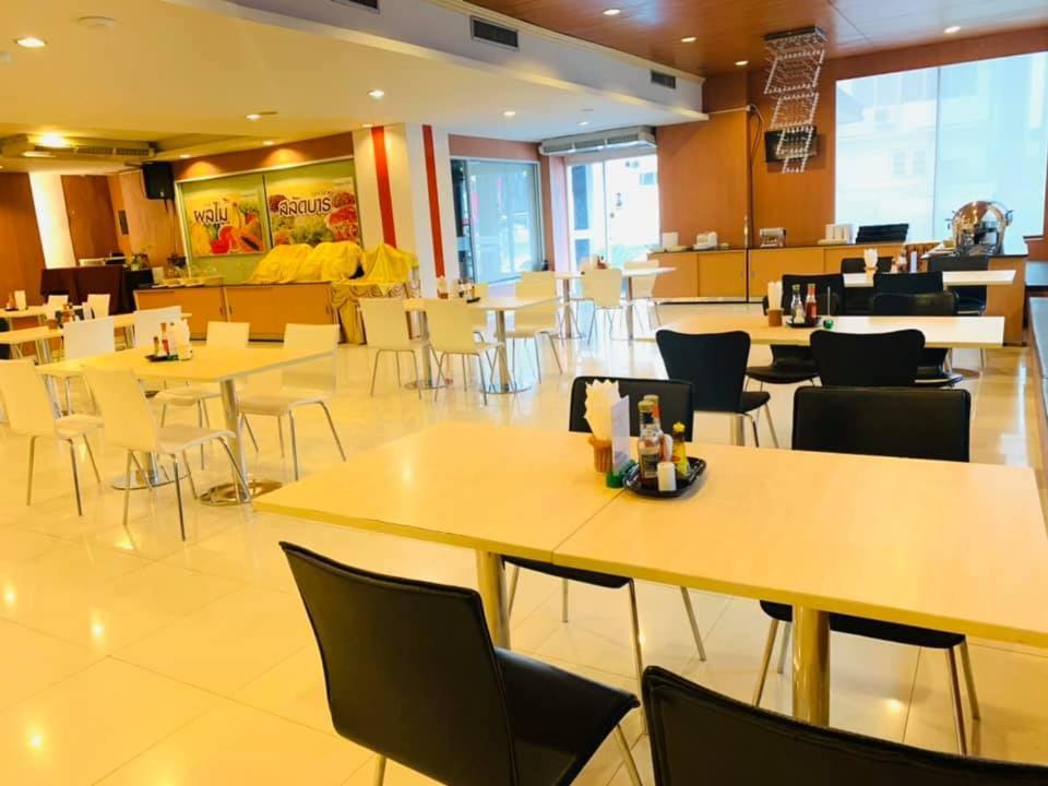 Asawann Hotel Nongkhai Нонгкхай Экстерьер фото