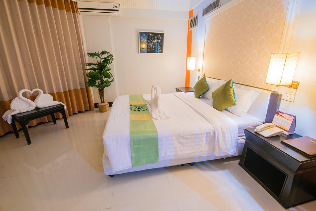 Asawann Hotel Nongkhai Нонгкхай Номер фото