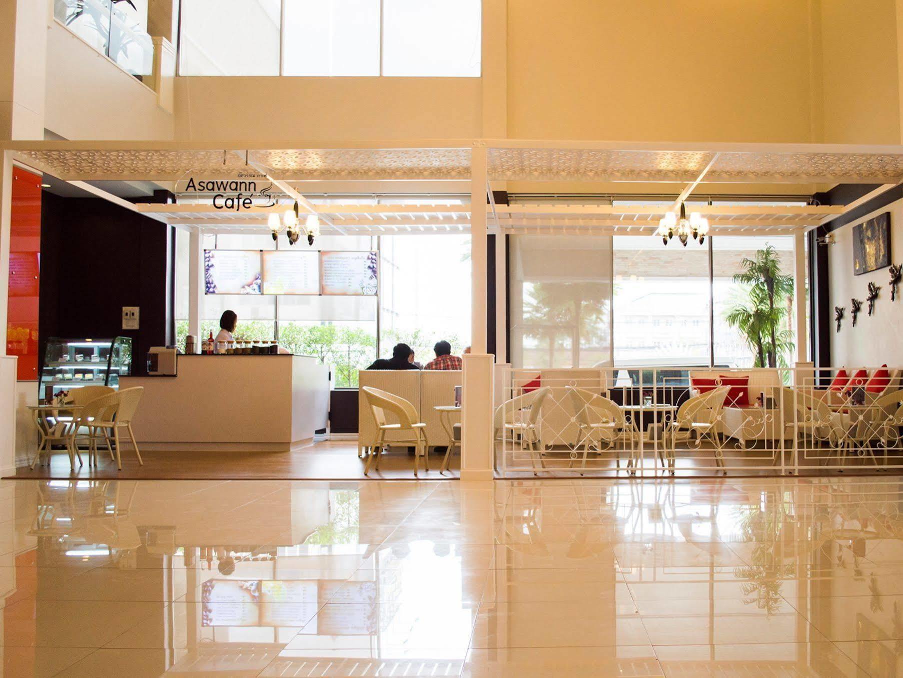 Asawann Hotel Nongkhai Нонгкхай Экстерьер фото